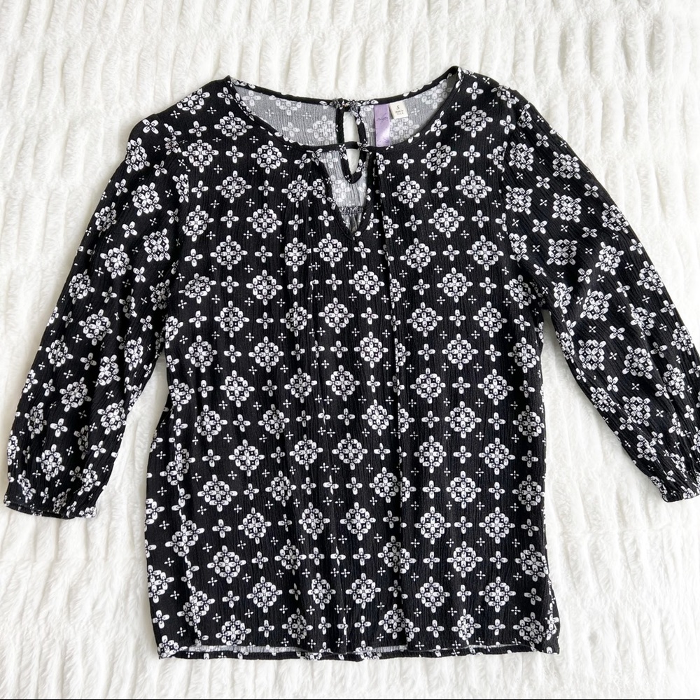 Francesca’s Alya Blouse Top - Size Small